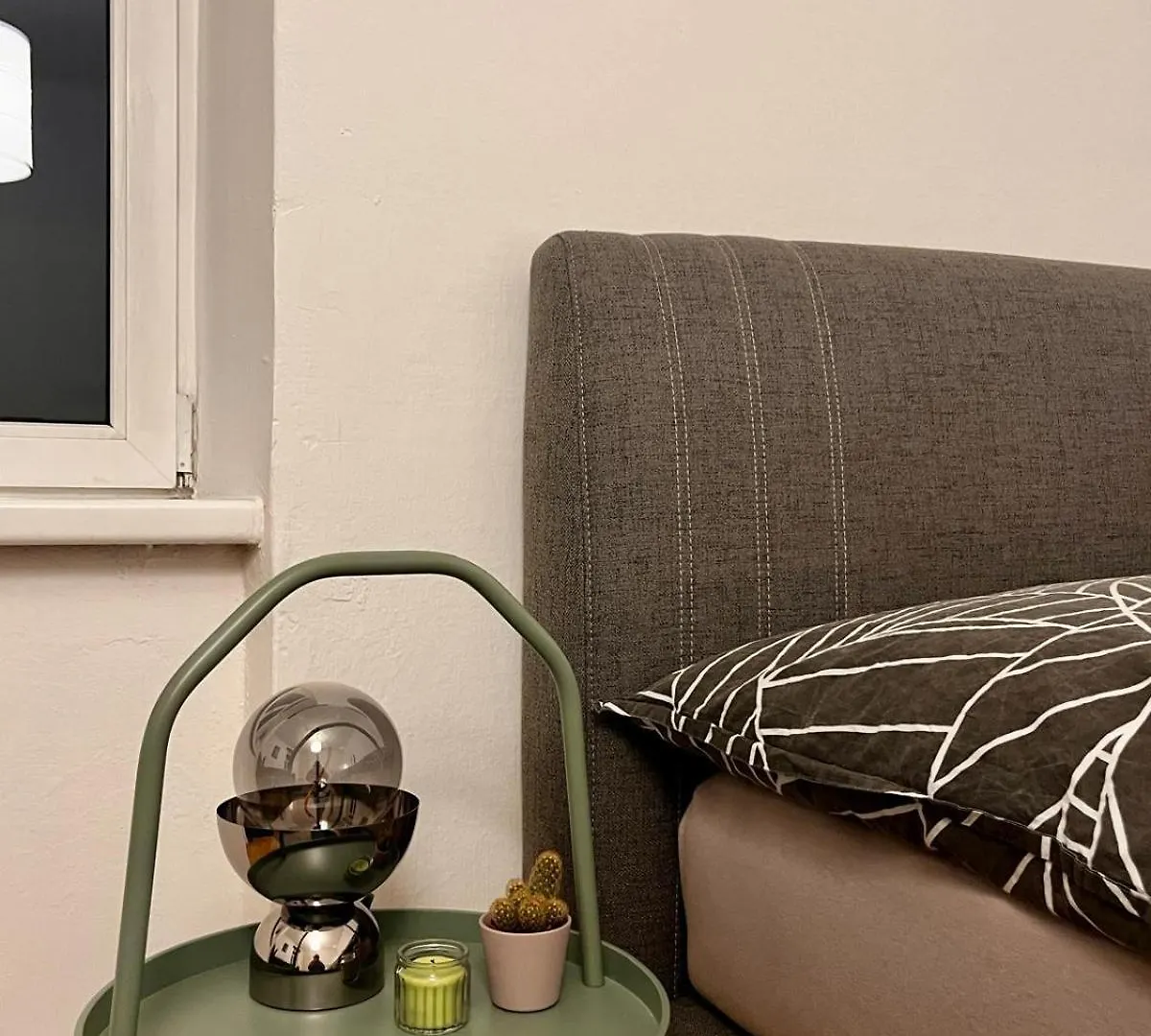Comfy Room In Salzburg Center Homestay